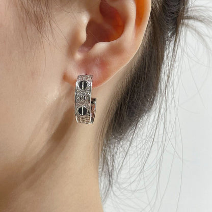 [OAK JURI]LOVE CERAMIC DIAMOND PAVED SILVER EARRINGS