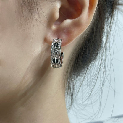 [OAK JURI]LOVE CERAMIC DIAMOND PAVED SILVER EARRINGS