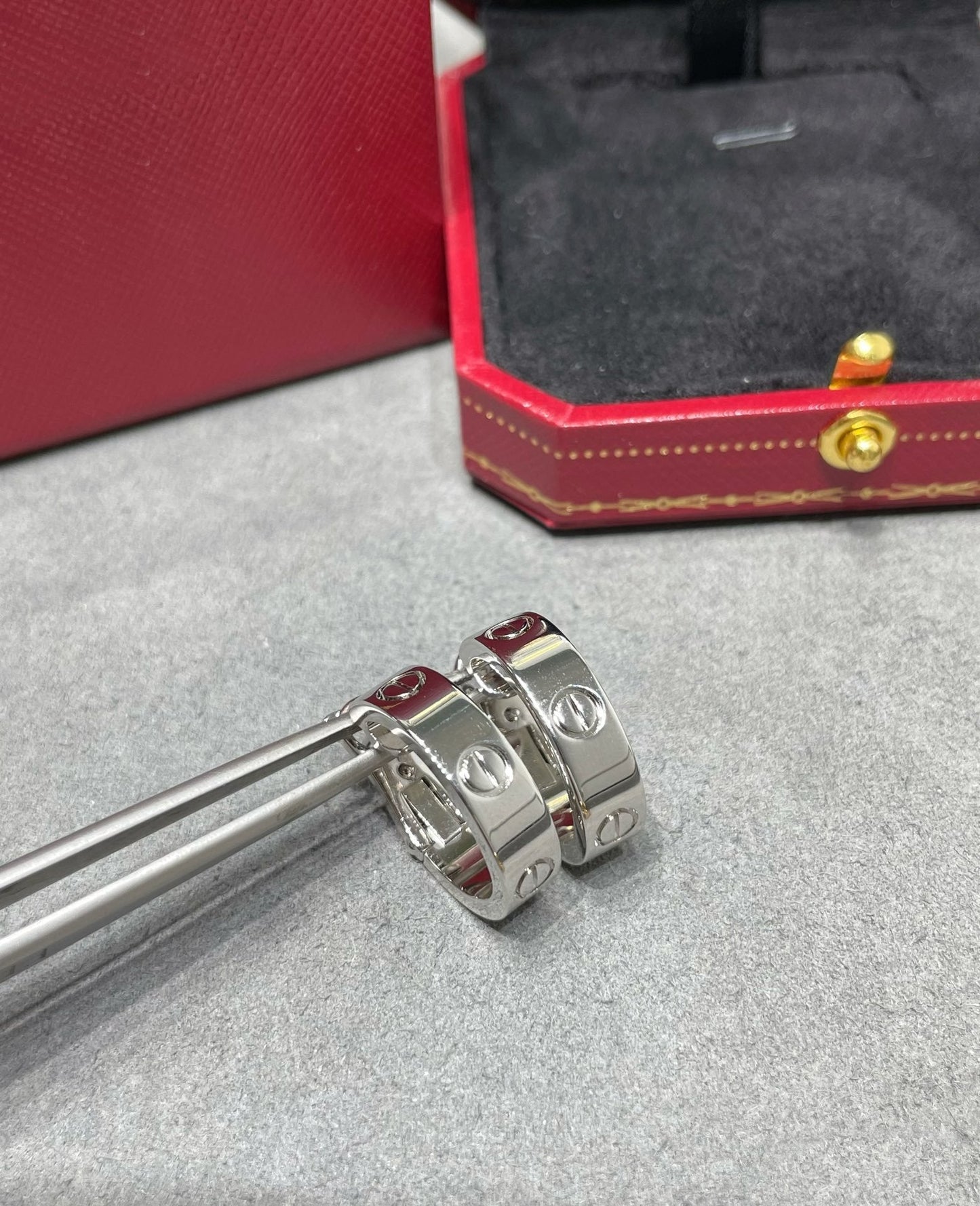 [OAK JURI]LOVE 5.5MM EARRINGS
