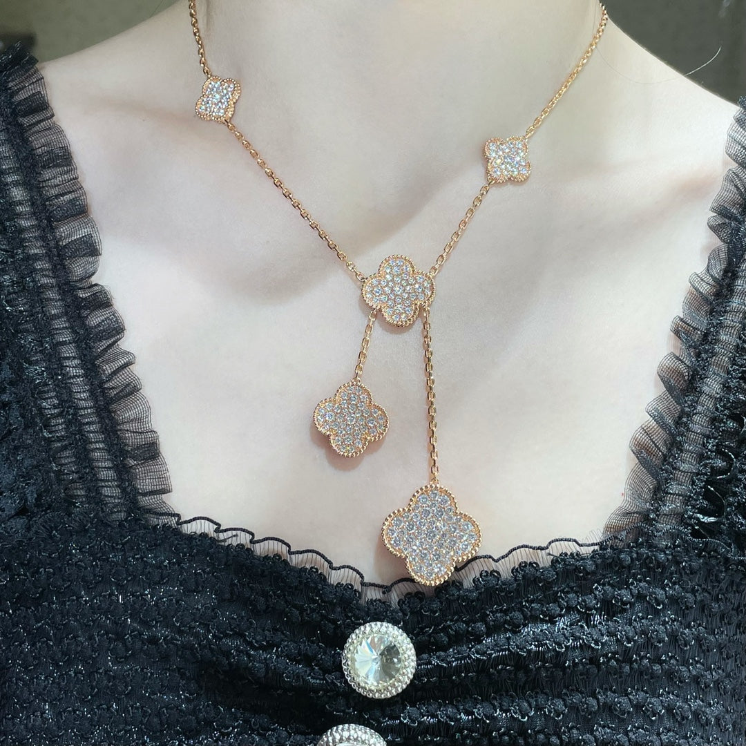 [OAK JURI]CLOVER 6 MOTIF DIAMOND PAVED NECKLACE