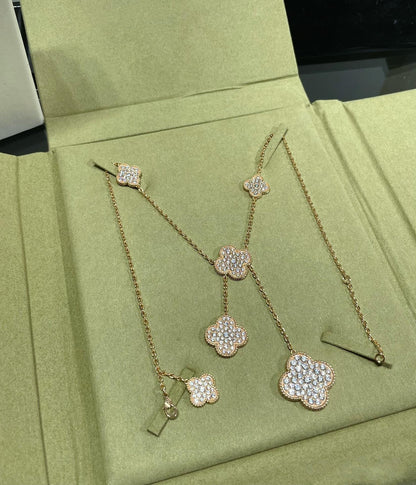 [OAK JURI]CLOVER 6 MOTIF DIAMOND PAVED NECKLACE