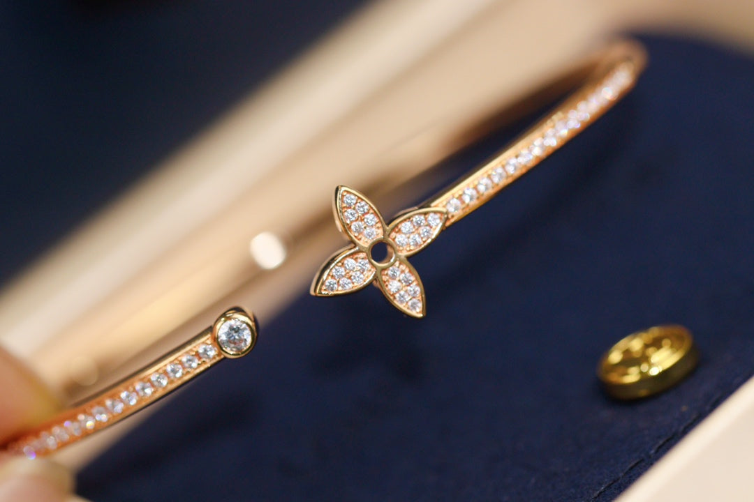 [OAK JURI]IDYLLE PINK GOLD OPEN BRACELET DIAMOND PAVED