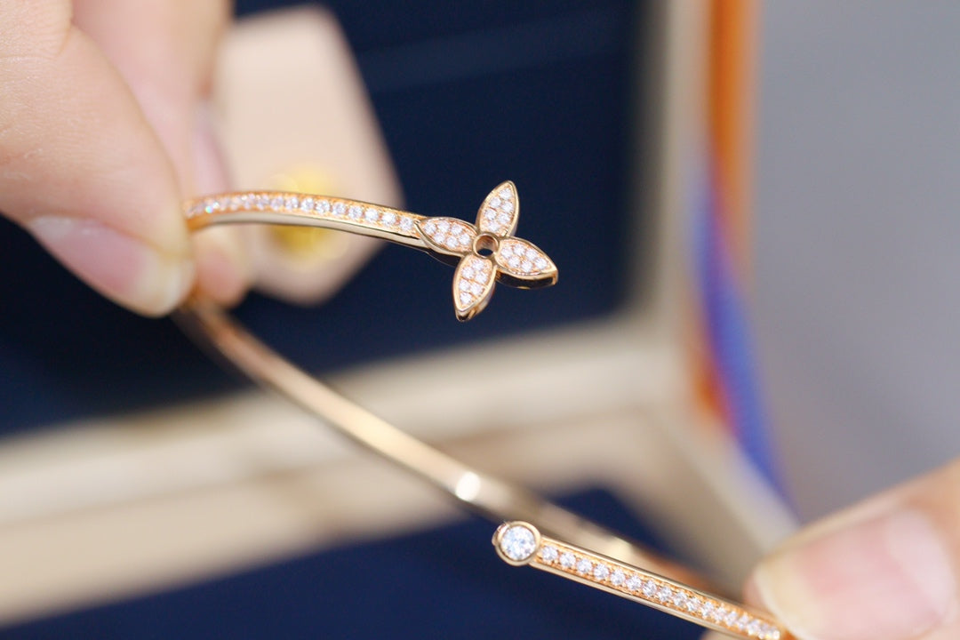 [OAK JURI]IDYLLE PINK GOLD OPEN BRACELET DIAMOND PAVED
