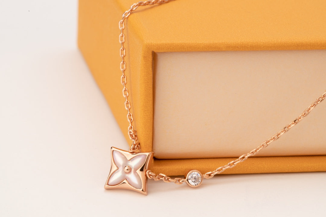 [OAK JURI]STAR PINK MOP 1 DIAMOND PINK GOLD NECKLACE