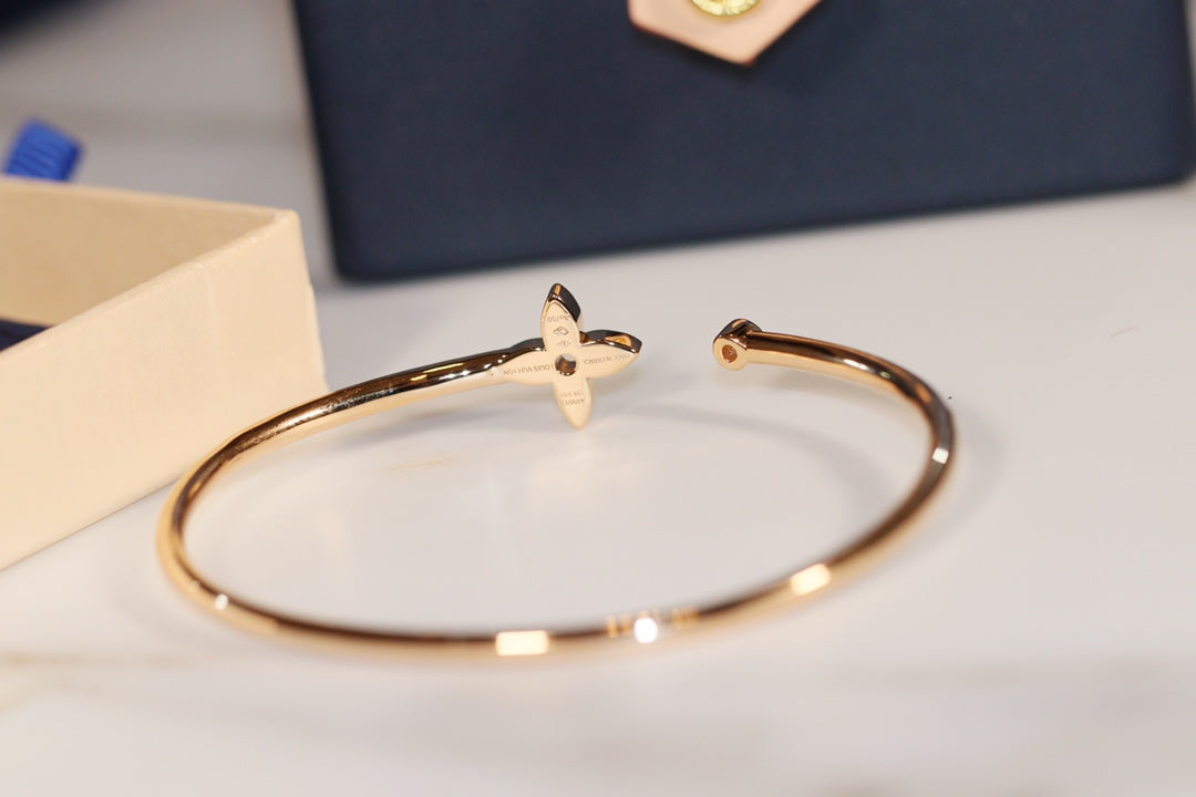 [OAK JURI]IDYLLE GOLD OPEN BRACELET DIAMOND PAVED