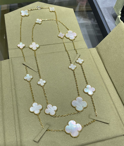 [OAK JURI]CLOVER 16 MOTIF WHITE MOP GOLD NECKLACE