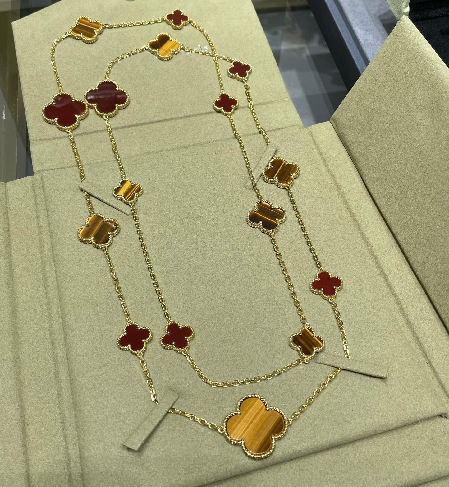 [OAK JURI]CLOVER 16 MOTIF CARNELIAN TIGER EYE ROSE GOLD NECKLACE