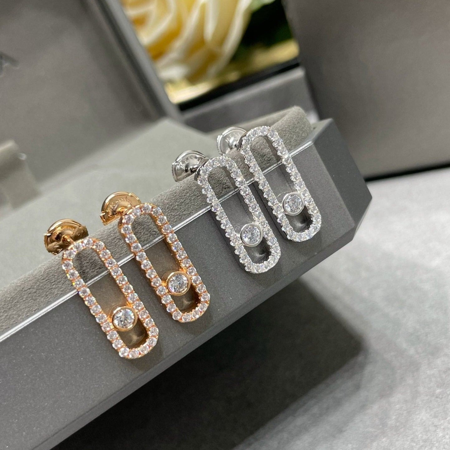 [OAK JURI]MOVE UNO STUD DIAMOND PAVED EARRINGS