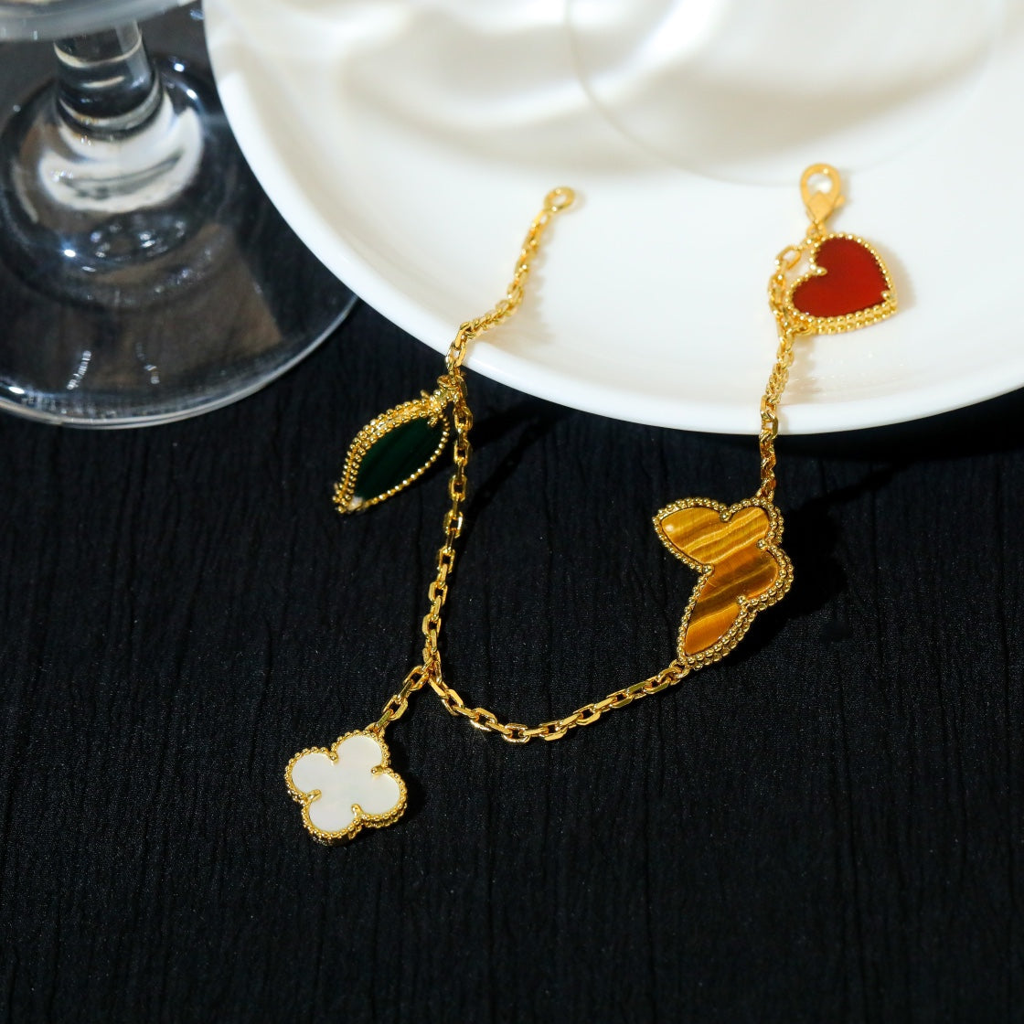 [OAK JURI]LUCKY SPRING 5 MOTIF GOLD BRACELET