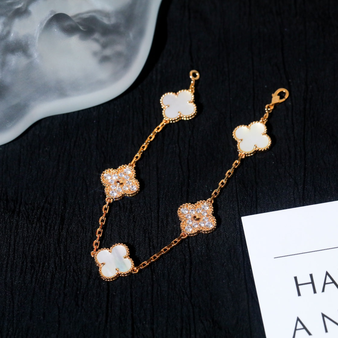 [OAK JURI]CLOVER BRACELET 5 MOTIF WHITE MOP DIAMOND