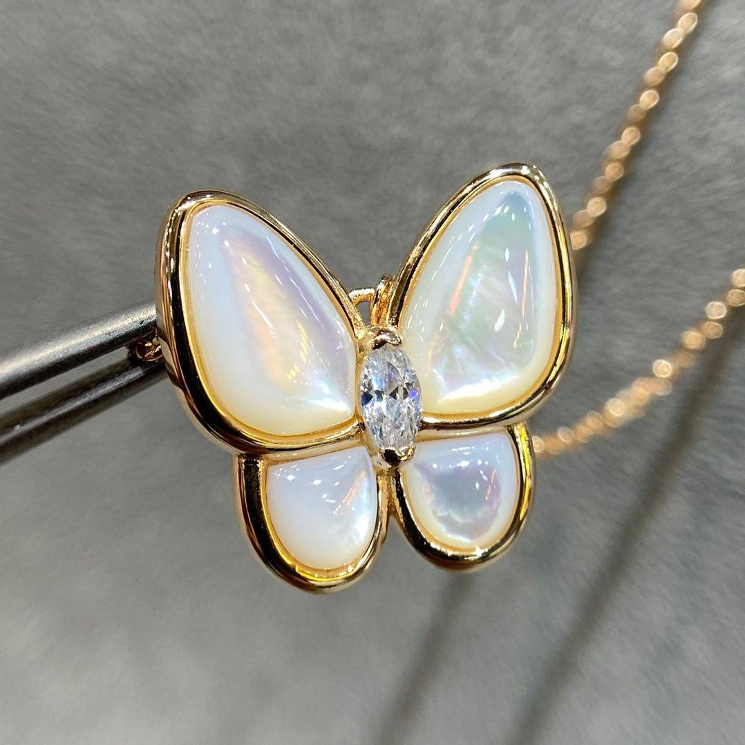 [OAK JURI]BUTTERFLY MOP DIAMOND NECKLACE