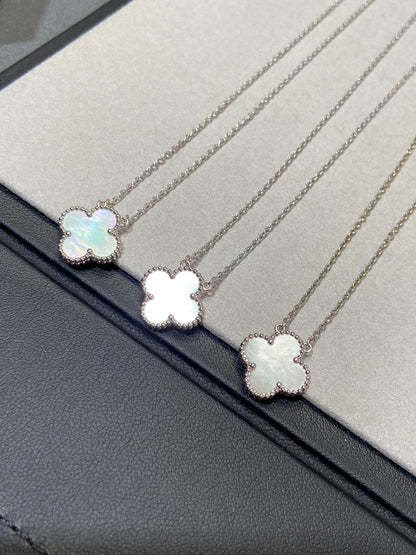 [OAK JURI]CLOVER MEDIUM SILVER WHITE MOP NECKLACE