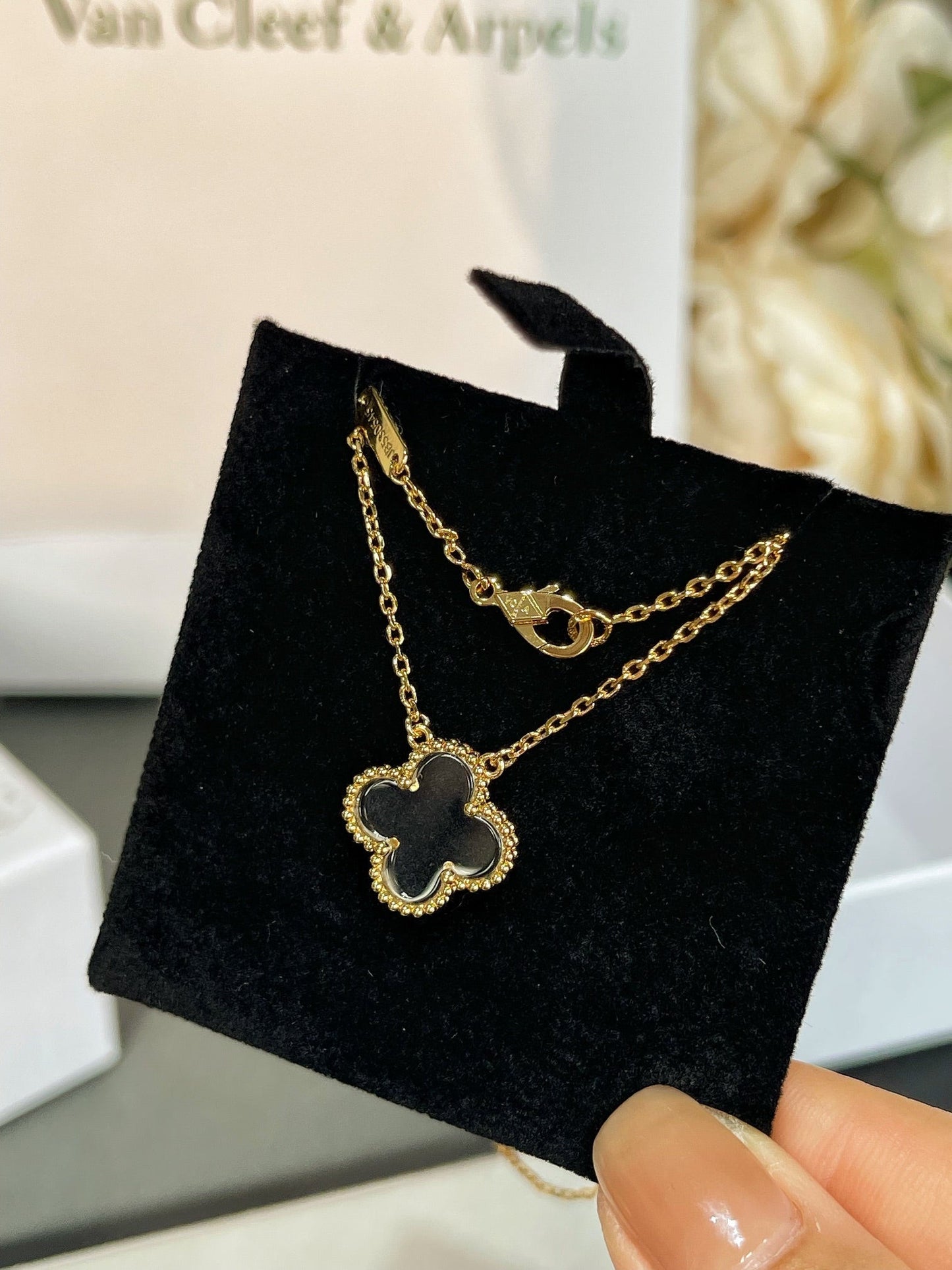 [OAK JURI]CLOVER ROCK CRYSTAL ROSE GOLD NECKLACE