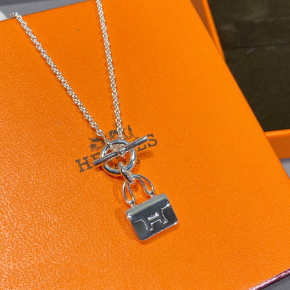 [OAK JURI]CONSTANCE PEDANT SILVER NECKLACE