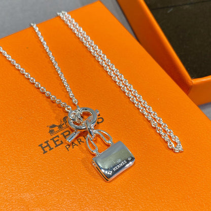 [OAK JURI]CONSTANCE PEDANT SILVER NECKLACE