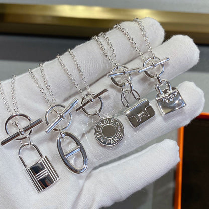 [OAK JURI]CONSTANCE PEDANT SILVER NECKLACE