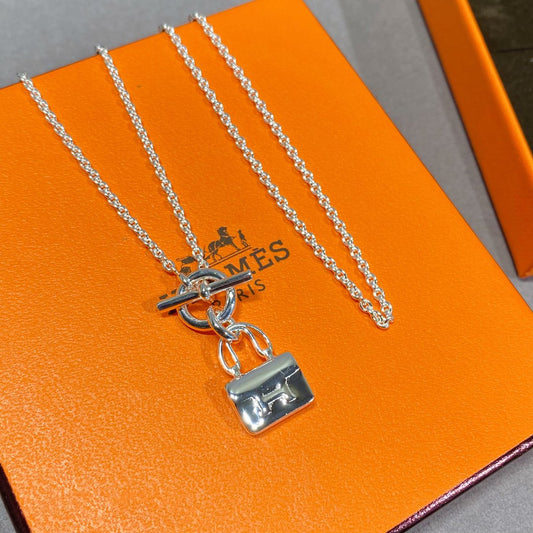 [OAK JURI]CONSTANCE PEDANT SILVER NECKLACE