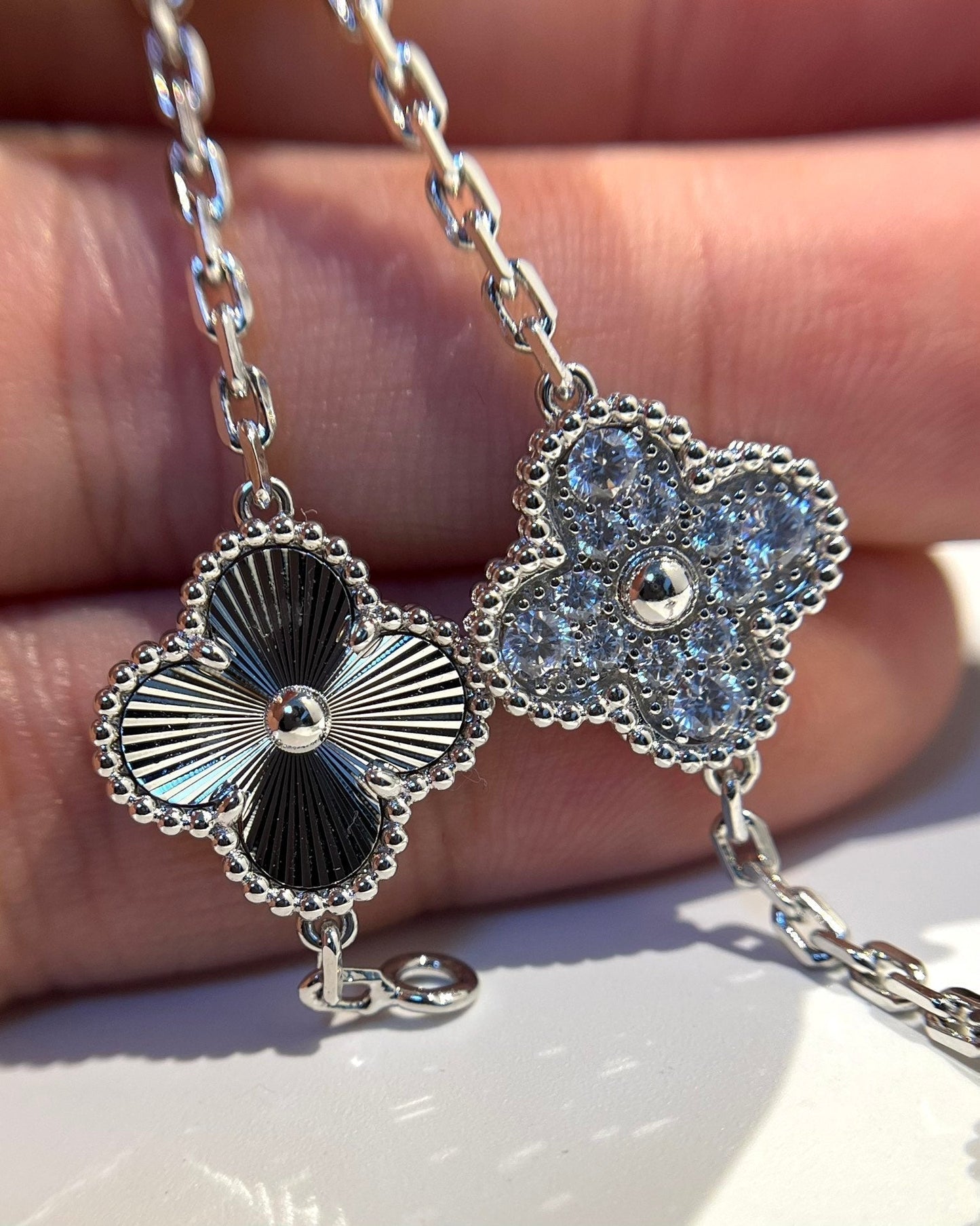 [OAK JURI]CLOVER 5 MOTIF SILVER DIAMOND BRACELET