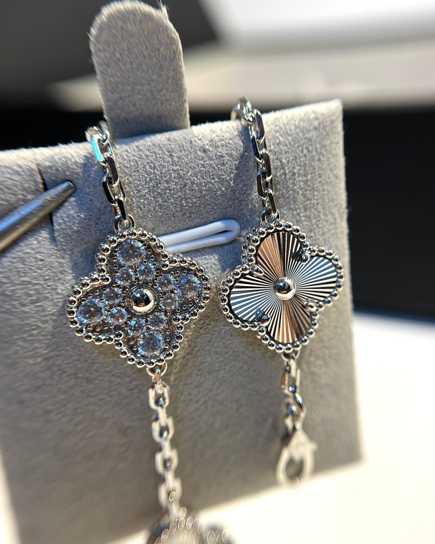 [OAK JURI]CLOVER 5 MOTIF SILVER DIAMOND BRACELET