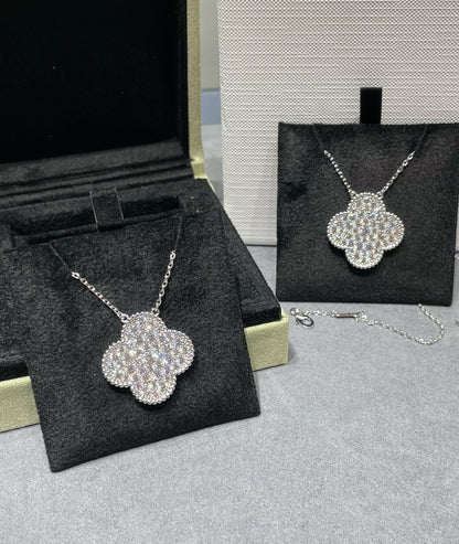 [OAK JURI]CLOVER 25MM LARGE PENDANT DIAMOND PAVED SILVER NECKLACE