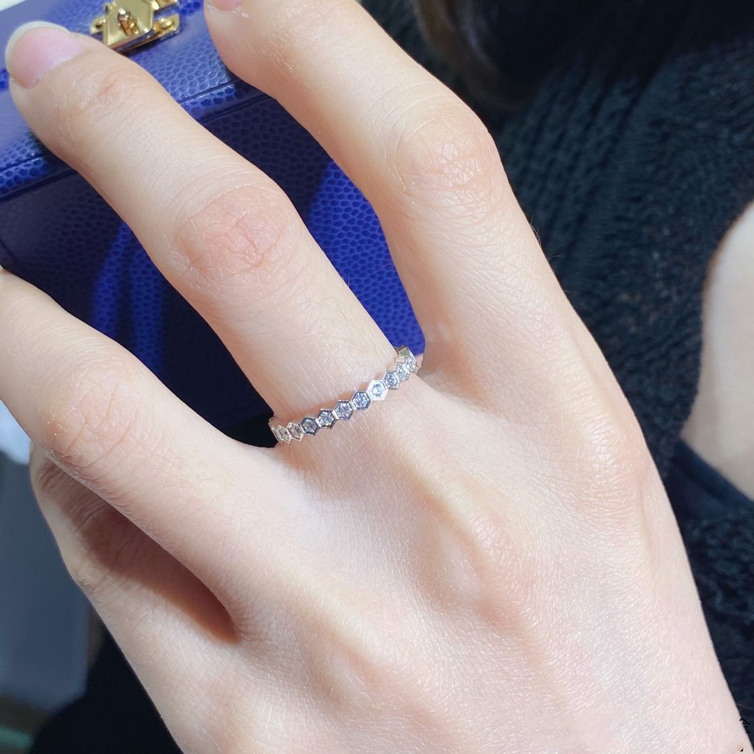 [OAK JURI]BEE LOVE DIAMOND PAVED SMALL RING