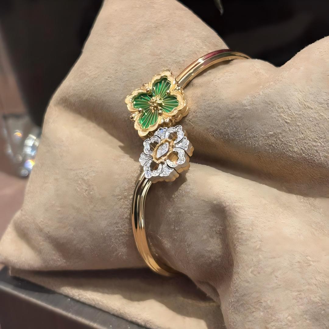 [OAK JURI]OPERA TULLE  GOLD BRACELET WITH ENAMEL BACKGROUND