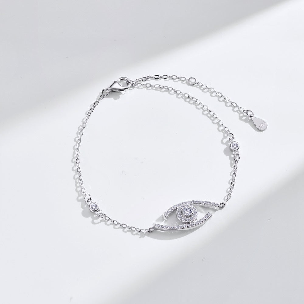 [OAK JURI]Lucky Eye Pave-Set Diamond Bracelet