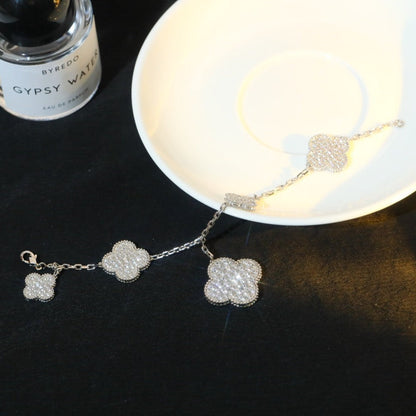 [OAK JURI]CLOVER BRACELET 5 MOTIF SILVER DIAMOND PAVED