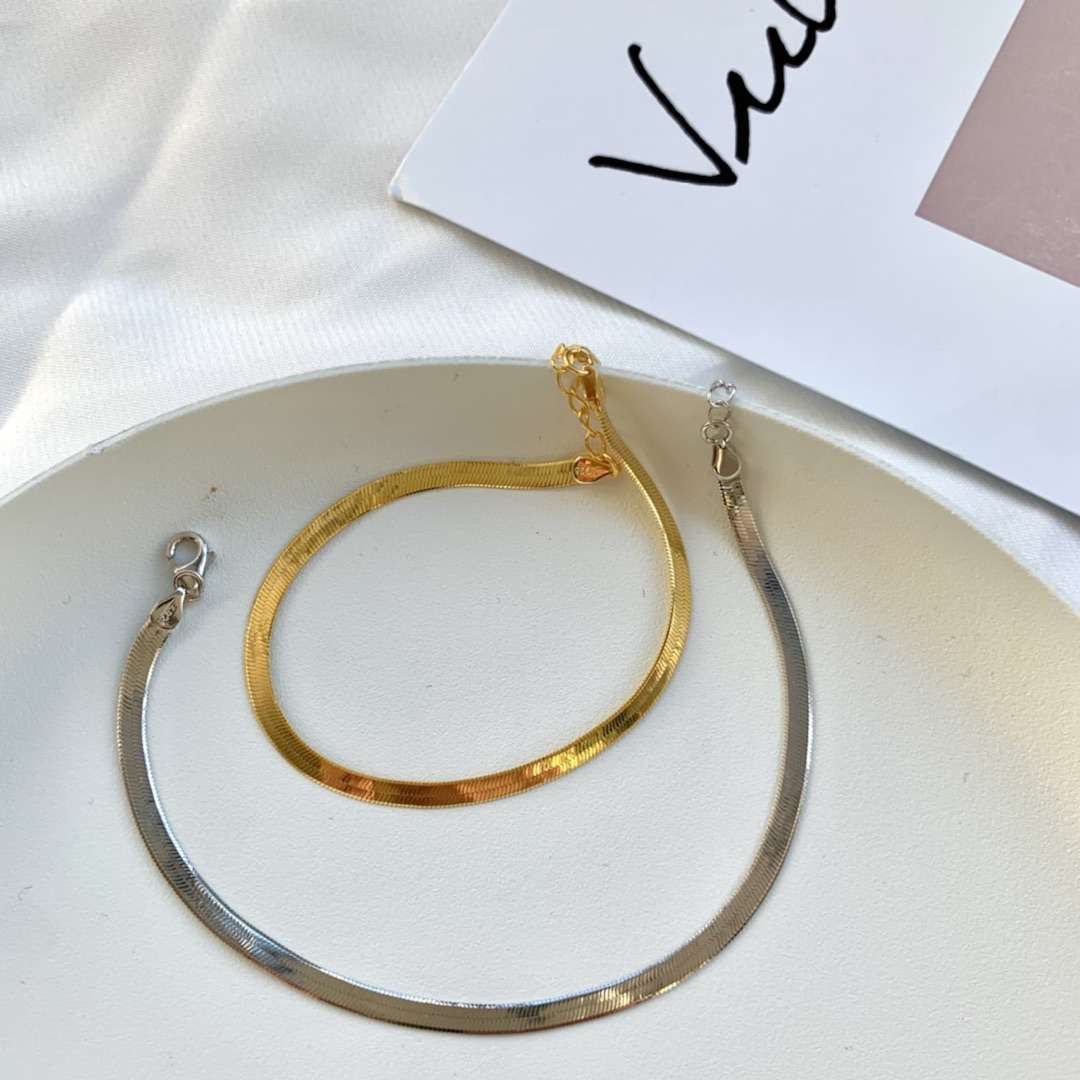 [OAK JURI]Flat Snake Bone Chain Blade Necklace