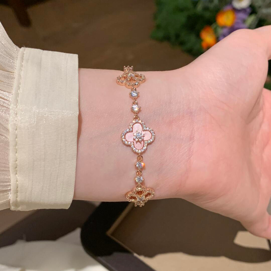 [OAK JURI]CLOVER 5 MOTIF PINK BLUE RED WHITE BRACELET