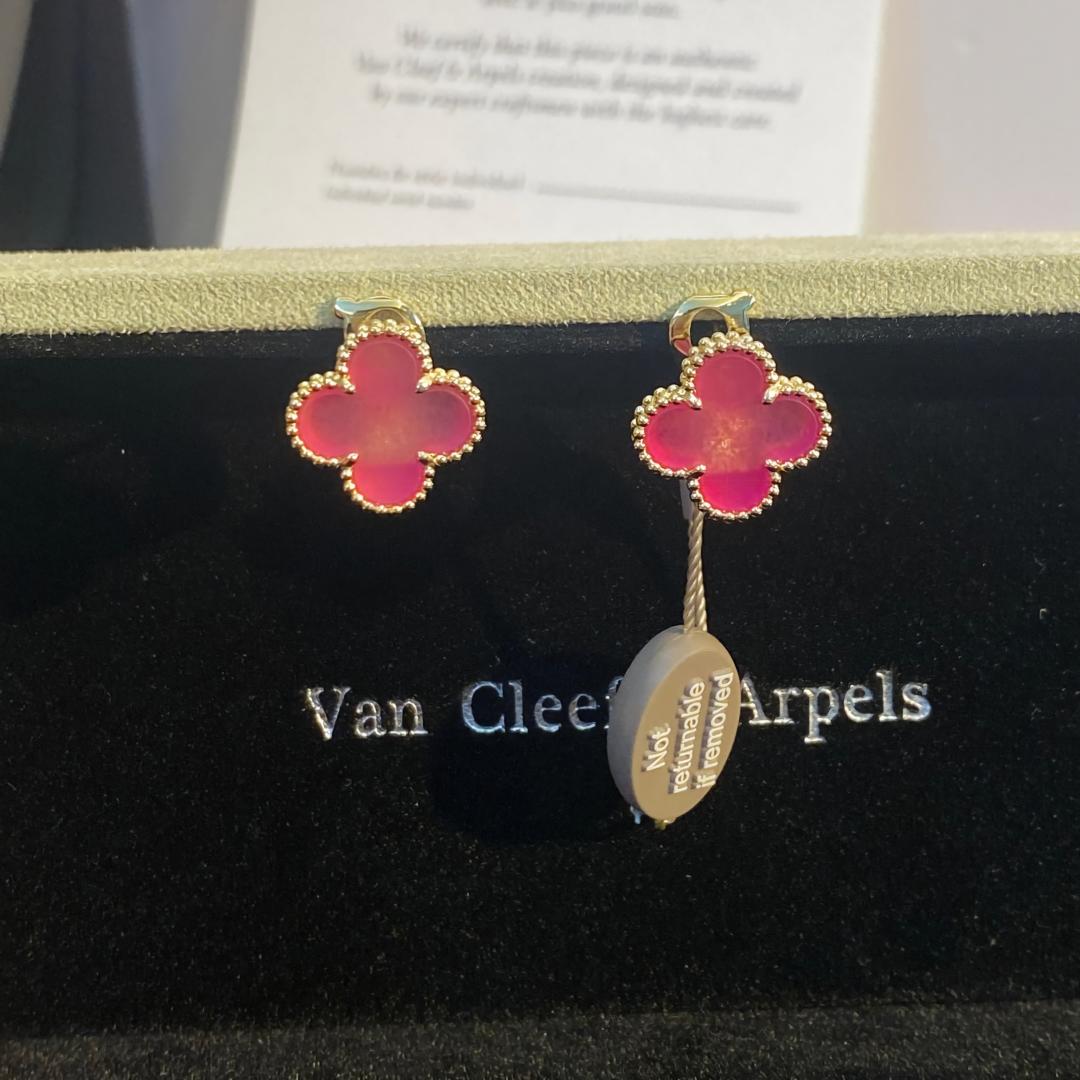 [OAK JURI]NEW CLOVER 1 MOTIF PINK ENAMEL STUD EARRINGS