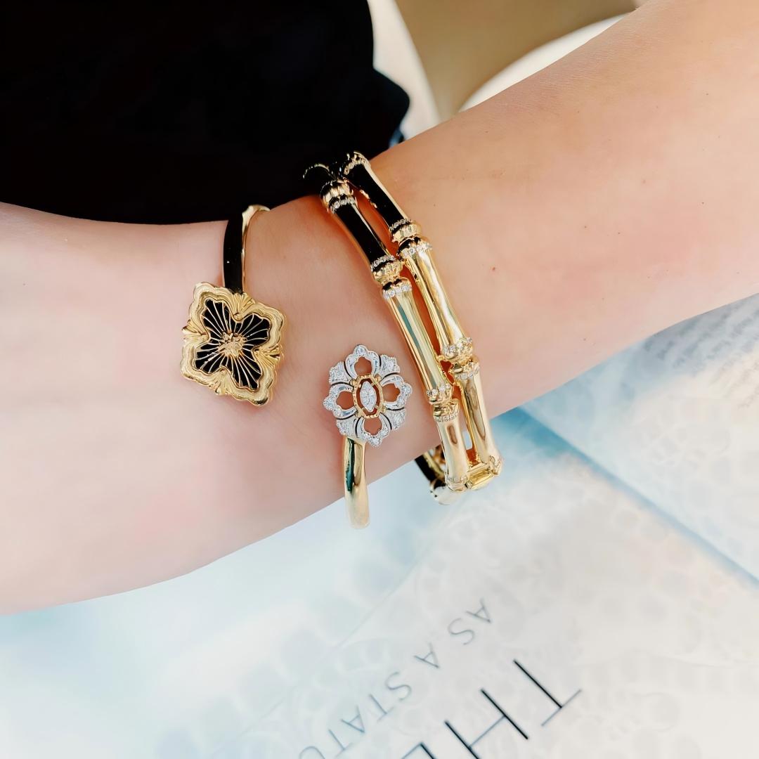 [OAK JURI]OPERA TULLE  GOLD BRACELET WITH ENAMEL BACKGROUND