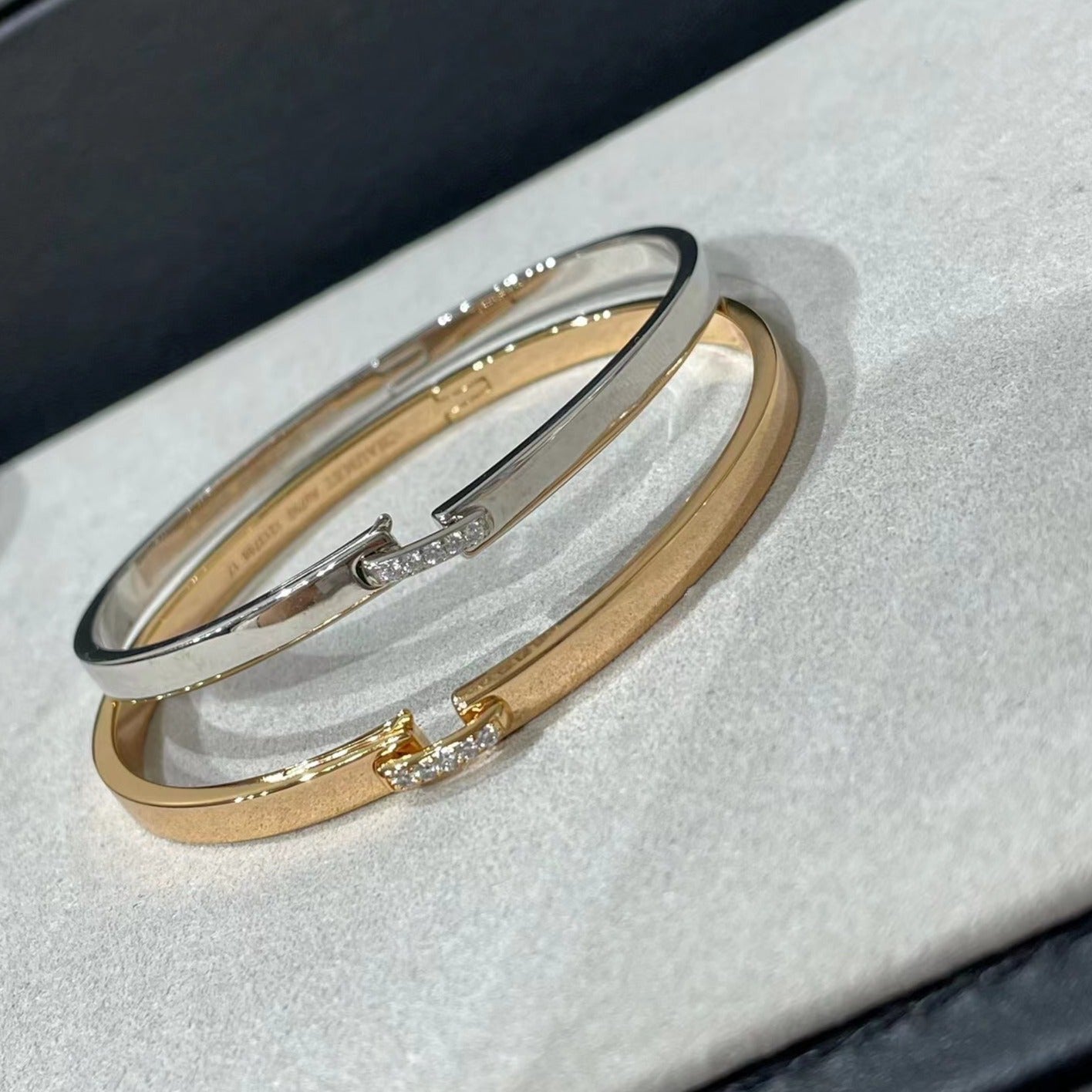 [OAK JURI]LIENS EVIDENCE DIAMOND BRACELET