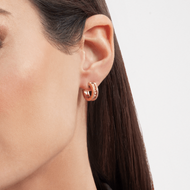[OAK JURI]ZERO 1 ROCK GOLD EARRINGS WITH STUDDED SPIRAL AND PAVED DIAMONDS