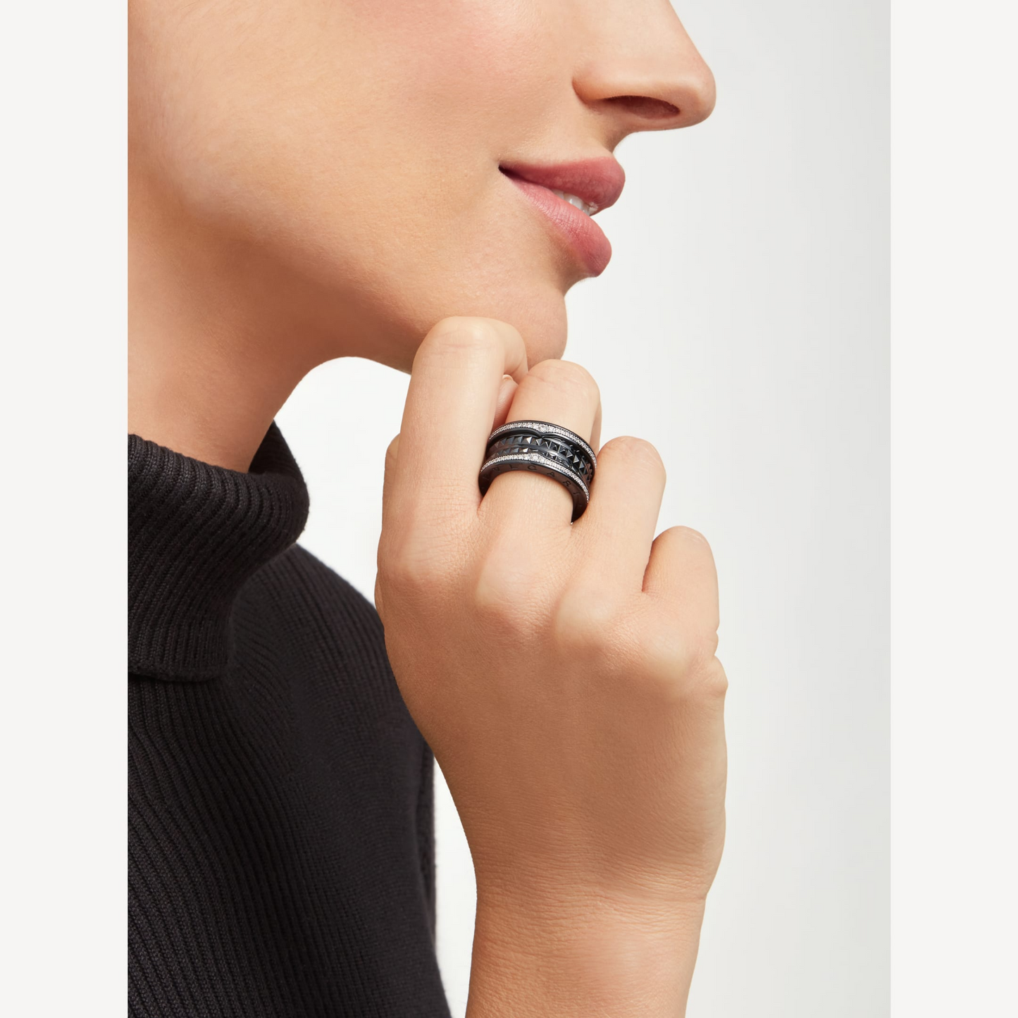 [OAK JURI]ZERO 1 ROCK FOUR-BAND BLACK CERAMIC WITH STUDDED SPIRAL AND PAVED DIAMONDS RING