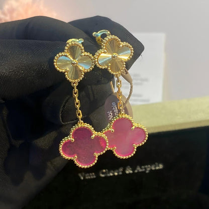 [OAK JURI]NEW CLOVER 2 MOTIF PINK ENAMEL EARRINGS