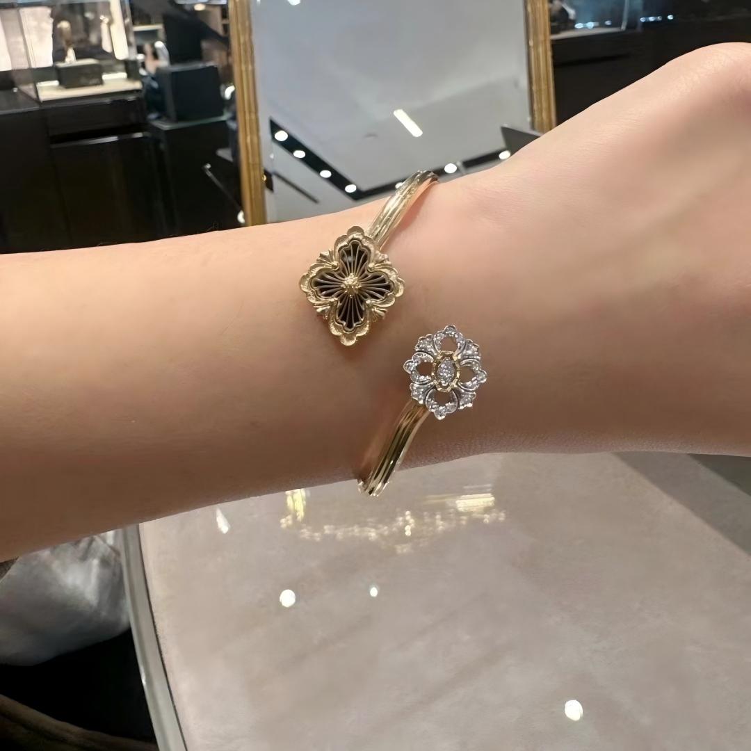 [OAK JURI]OPERA TULLE  GOLD BRACELET WITH ENAMEL BACKGROUND