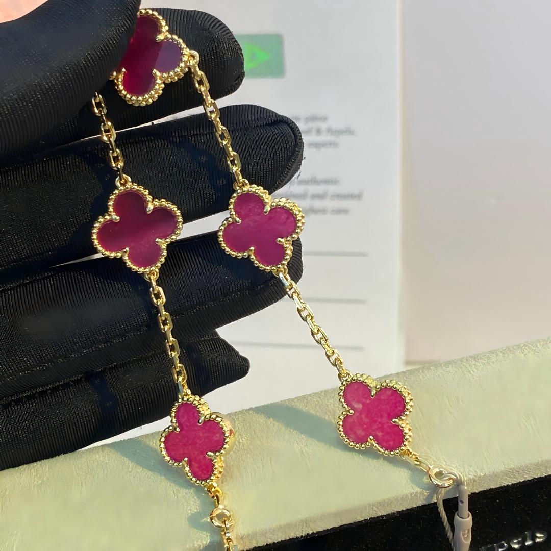 [OAK JURI]CLOVER 5 MOTIFS PINK ENAMEL BRACELET