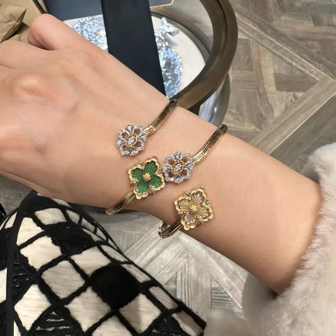 [OAK JURI]OPERA TULLE  GOLD BRACELET WITH ENAMEL BACKGROUND