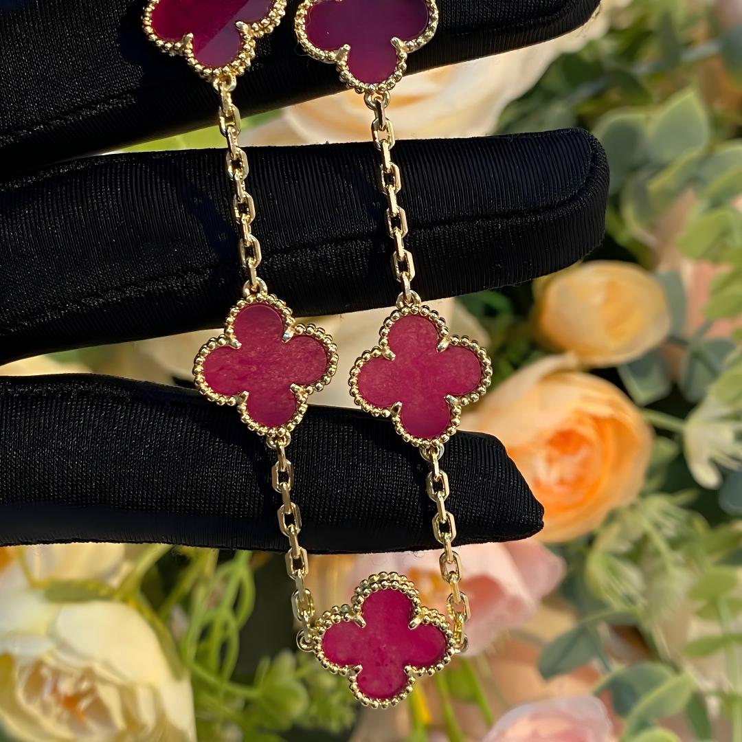 [OAK JURI]CLOVER 5 MOTIFS PINK ENAMEL BRACELET
