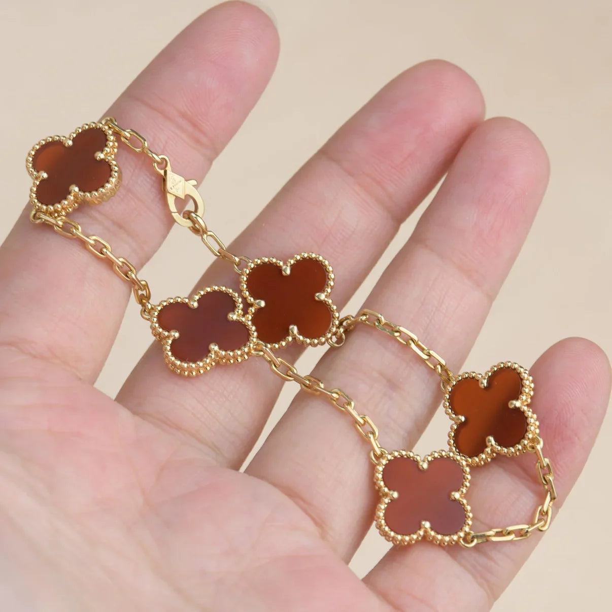 [OAK JURI] CLOVER 5 MOTIF RED CORNELIAN BRACELET COLLECTION