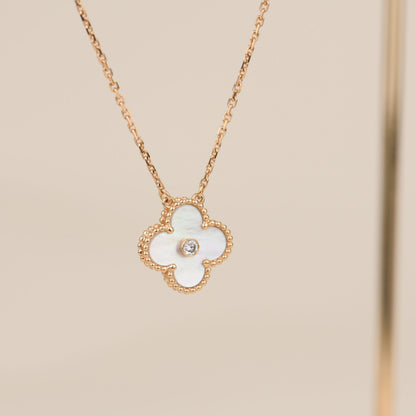 [OAK JURI]CLOVER 15MM DIAMOND WHITE FRITILLARIA NECKLACE