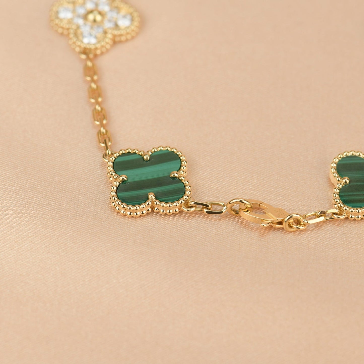 [OAK JURI]CLOVER  5 MOTIF MALACHITE DIAMOND BRACELET