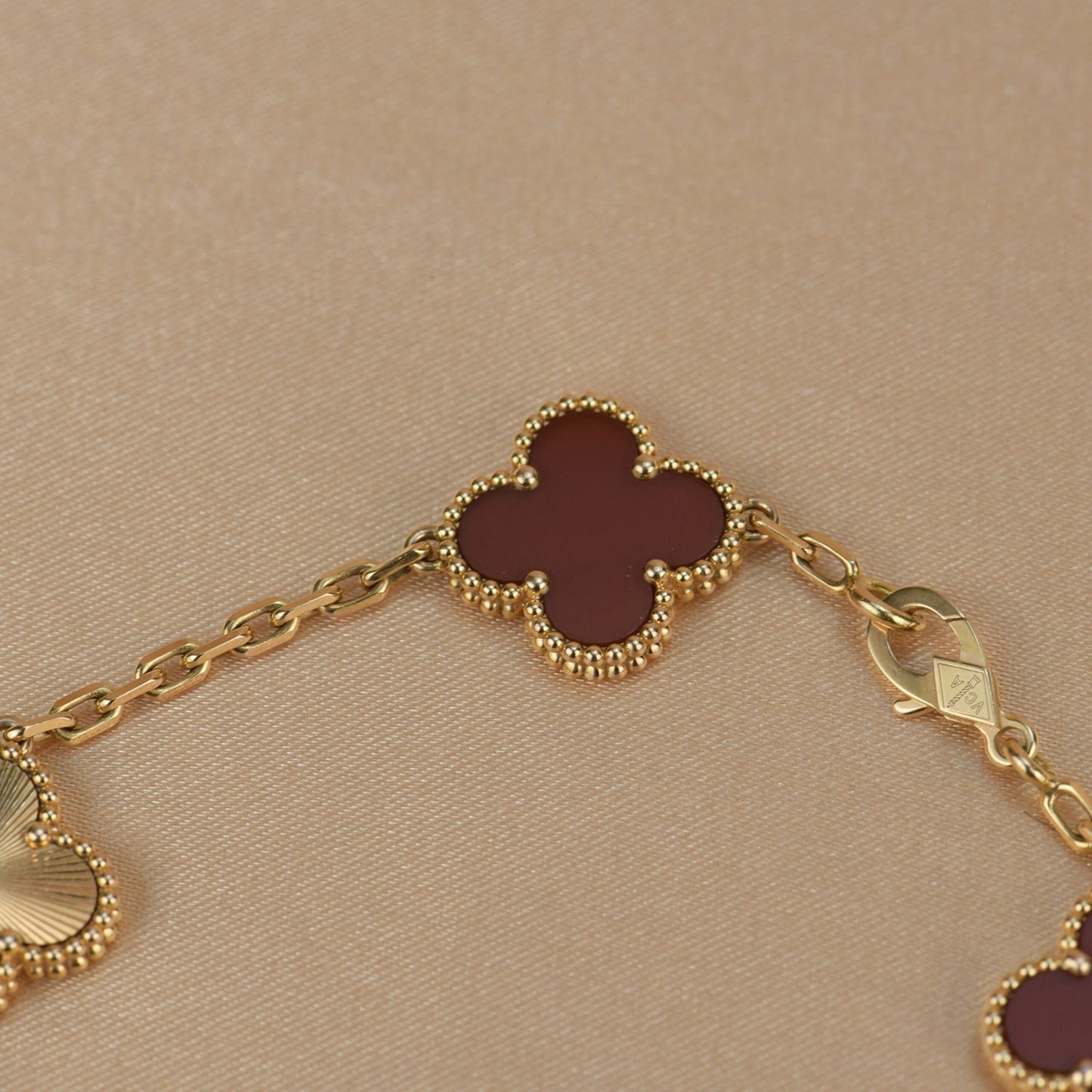 [OAK JURI]CLOVER  5 MOTIFS CARNELIAN GOLD BRACELET