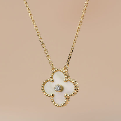 [OAK JURI]CLOVER 15MM DIAMOND GOLD MOTHER OF PEARL NECKLACE