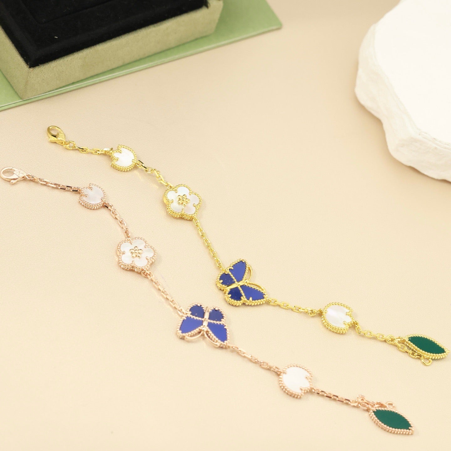 [OAK JURI]LUCKY SPRING BUTTERFLY 5 MOTIF BRACELET
