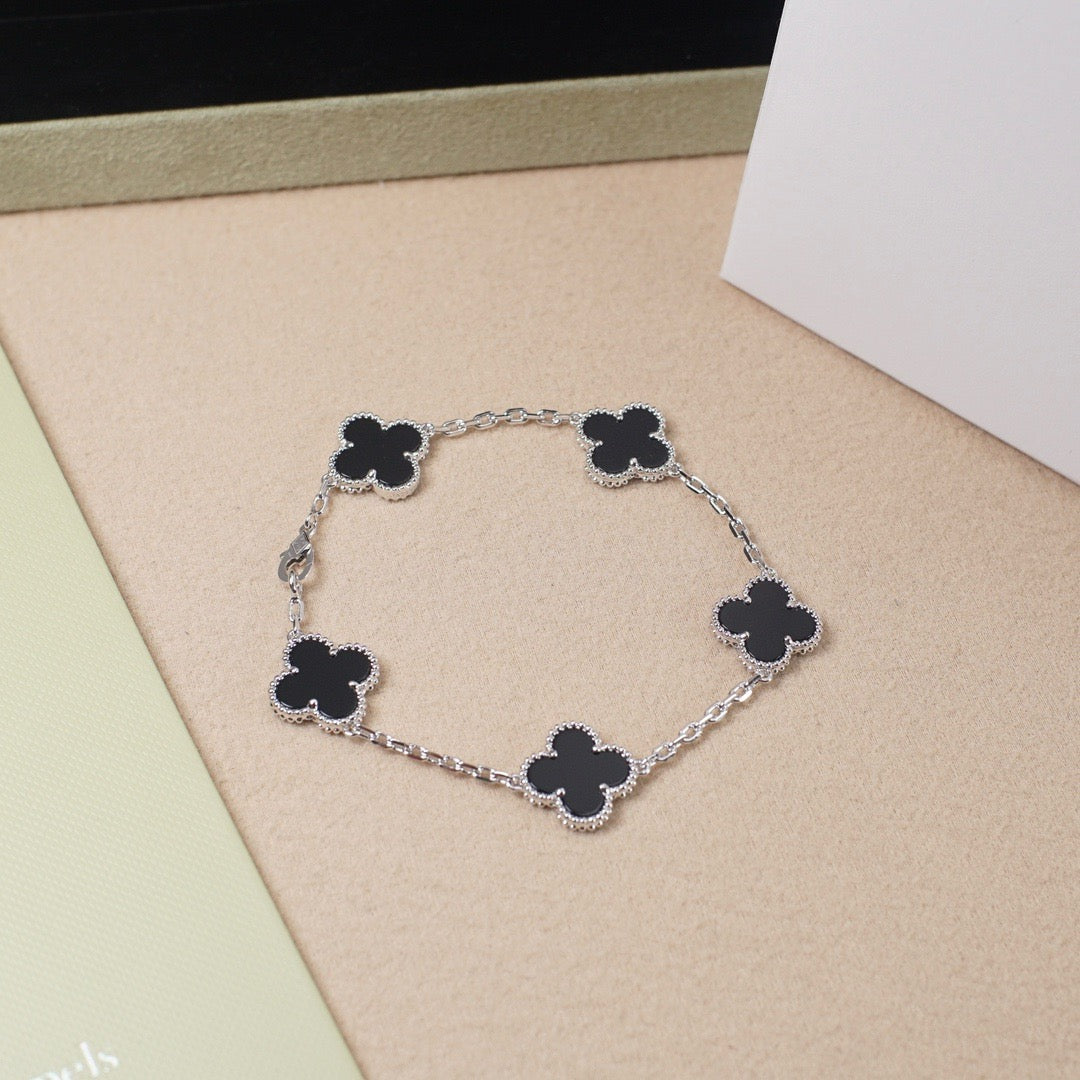 [OAK JURI]CLOVER 5 MOTIF ONYXS  BRACELET SILVER
