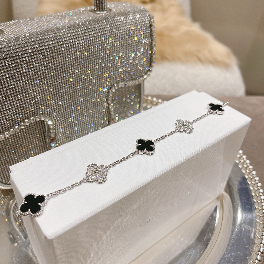 [OAK JURI]CLOVER 5 MOTIF ONYXS DIAMOND BRACELET SILVER