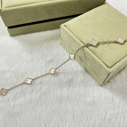 [OAK JURI]CLOVER 6 MOTIF WHITE MOP BRACELET