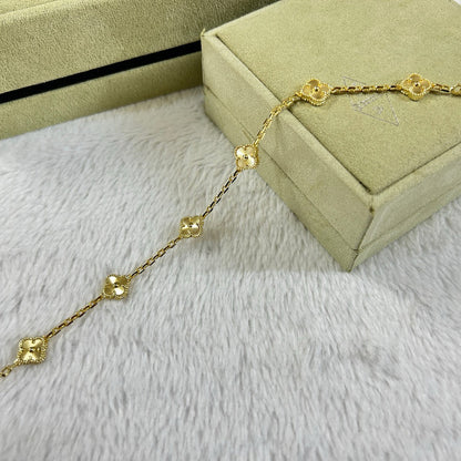 [OAK JURI]CLOVER 6 MOTIF DIAMOND BRACELET